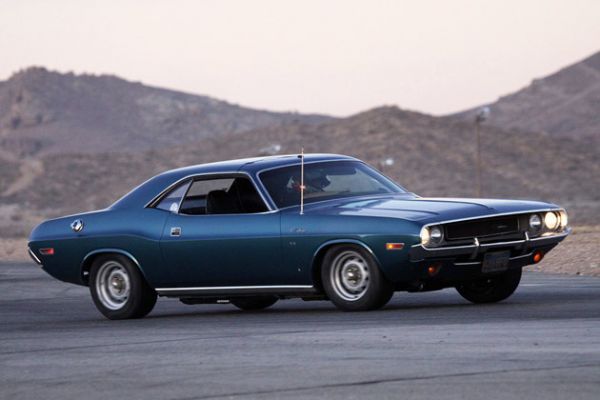 Dodge challenger 1977