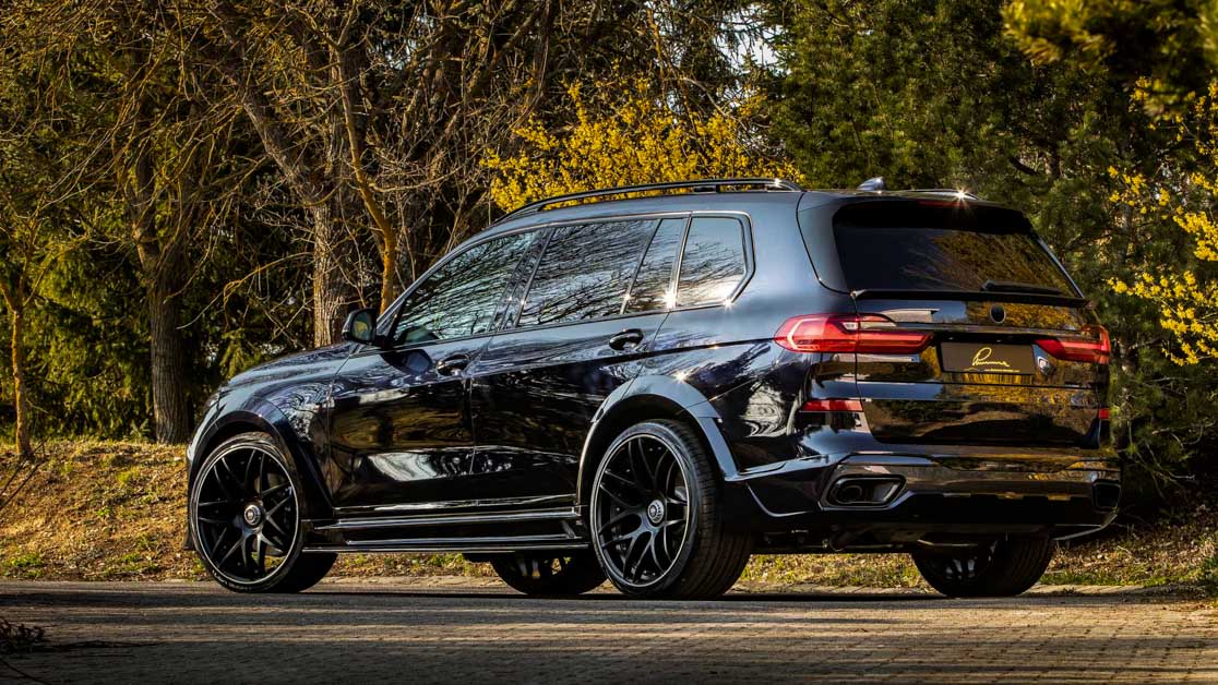 BMW X7 Lumma CLR 黑暗登场，外观煞气十足