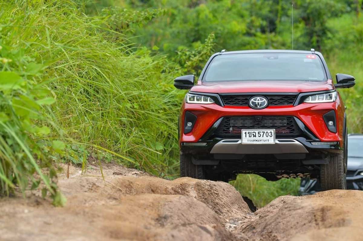 2021 Toyota Fortuner Legender