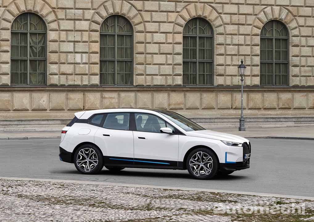 BMW iX 预告释出，纯电SUV或将在近期抵达我国