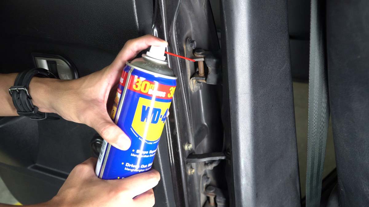 WD-40 ，这个全能小帮手可以在车子上面发挥到怎样的作用？