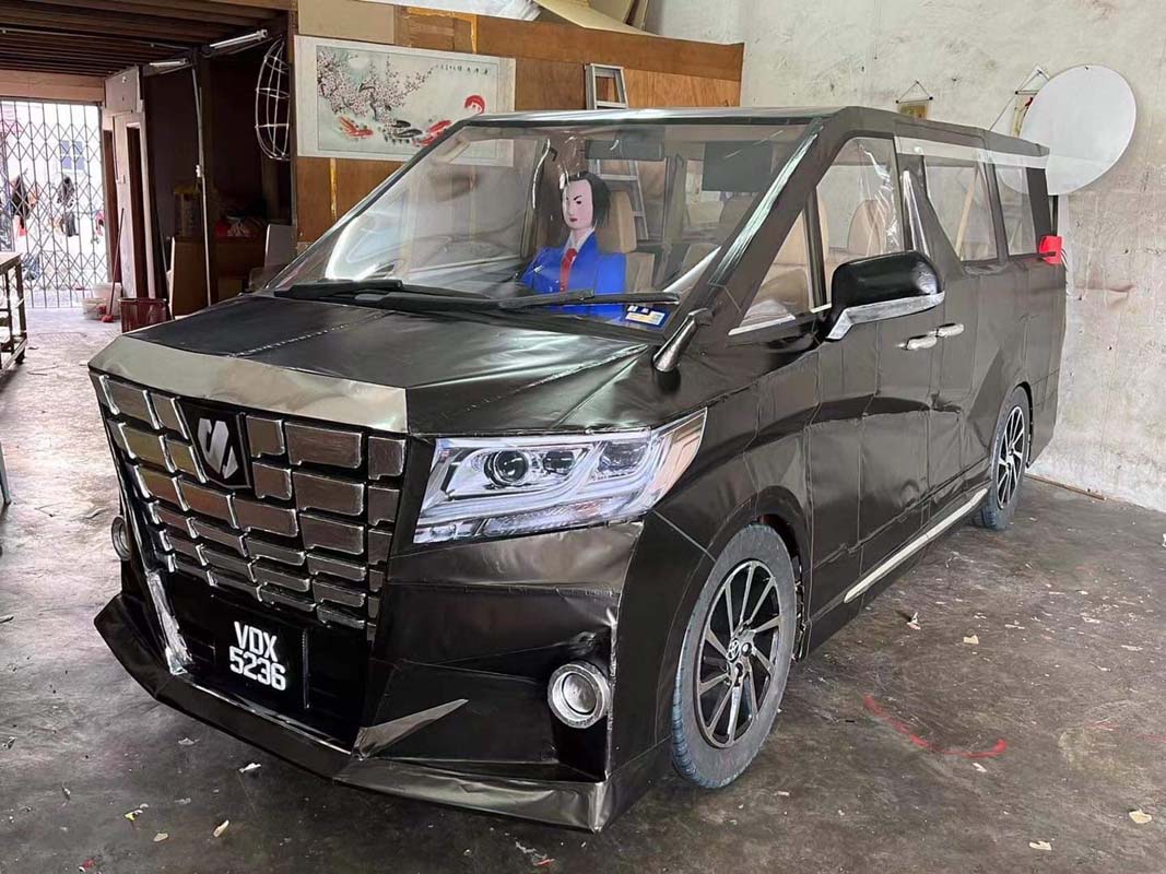 Toyota Alphard Made in Malaysia，我国纸扎达人纯手工打造 1:1 埃尔法！