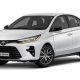 车身尺码放大、外观设计更凶猛？ Toyota Vios D92A 在泰国正式现身！ 图片翻摄@Dear_March23 近日泰国媒体 Headlightmag 获得了一组 Toyota Vios D92A 在泰国市场进行测试的谍照，虽然谍照有着比较厚重的伪装，但死我们可以看到这辆新车的车身尺码变大了不少，另外也会采用全新一代的家族设计，预计会在2022年8月在泰国市场首发！ 由于目前 Toyota / Daihatsu 的新车都会过度到 DNGA 平台，因此新的 Vios 自然也不免俗，根据之前的消息新一代车型将会采用 DNGA-B 平台打造，虽然目前没有太多详细的消息不过可以确定的是轴距应该会有2,600 mm左右的表现，这样一来不仅可以跟同级对手相比，而且车室的空间表现也会有这极大的提升，这也是目前这一代 Vios 车型最大的短板之一。 根据 Headlightmag 的消息，这款车的设计来源是2017年 Daihatsu 的 DN F-Sedan 概念车，所以应该会有比现行车款更为成熟的外观设计，另外一个革新点在于引擎的不同。由于泰国 ECO Car 的法规涉及到排放等等原因，因此在自然进气引擎方面还是会使用原本的1.2L四缸 Dual VVT-i 引擎，最大马力90 Hp，峰值扭力109 Nm，压缩比达到13.5:1！ 除此之外，这一次 Vios/Yaris Ativ 也会有1.5L的混合动力引擎选项，不过不清楚这个引擎是采用目前的引擎配置还是使用旧版本的引擎。不过根据之前菲律宾媒体的消息，这款新车采用的会是上一代 Prius C 的设定：由1.5L Atkinson 引擎（73 Hp）以及电动机（60 Hp）组成，综合最大马力为99 Hp。 根据 Headlightmag 获得了一组谍照，目前 D92A 正在泰国的道路进行测试，而传言这款车将会在8月于泰国全球首发，所以以这样的时间点来说其实是非常的准确的，从谍照我们可以看到车辆的尺码似乎放大了不少，另外前脸有着类似于 GR Yaris 的外观设计，至于车尾则是采用了点状式 LED 尾灯组，所以新车真的是非常的让人期待！预计新车也会在2023年引进我国市场！你们期待吗？