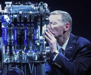 史上最强的民用 3 Cylinder Engine ？曾经获得多个国际引擎大奖、并且在曾经在大马贩售？