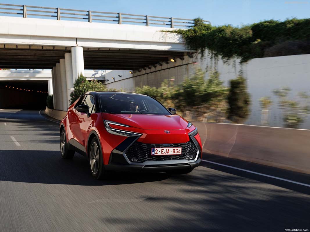 2024 Toyota C-HR 确认进军亚洲： PHEV 车型最大马力223 Hp、0-100加速仅需7.3秒！