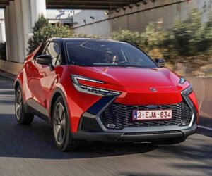 2024 Toyota C-HR 确认进军亚洲： PHEV 车型最大马力223 Hp、0-100加速仅需7.3秒！