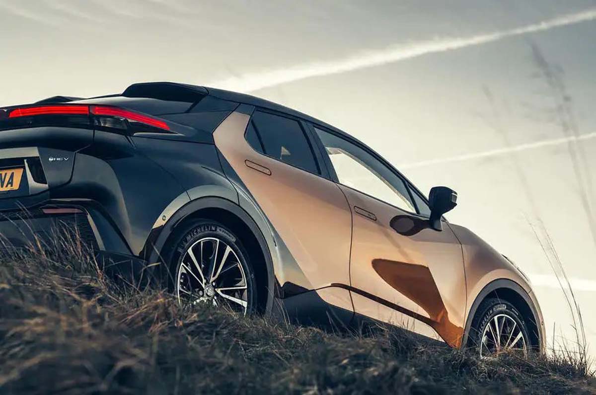 2024 Toyota C-HR 确认进军亚洲： PHEV 车型最大马力223 Hp、0-100加速仅需7.3秒！