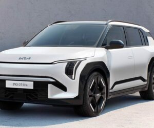 2025 Kia EV3 全球首发：家族最入门纯电车型，最远续航 600 km。