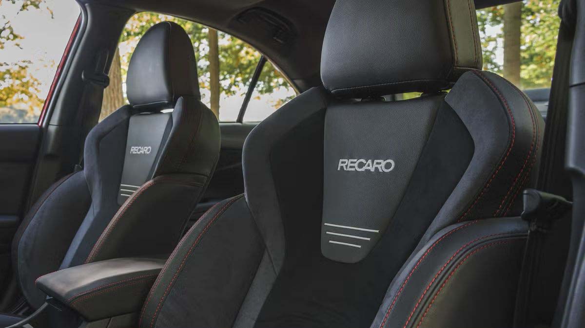 为 Porsche 和 BMW 等供货，知名赛车椅制造商 Recaro 宣布破产