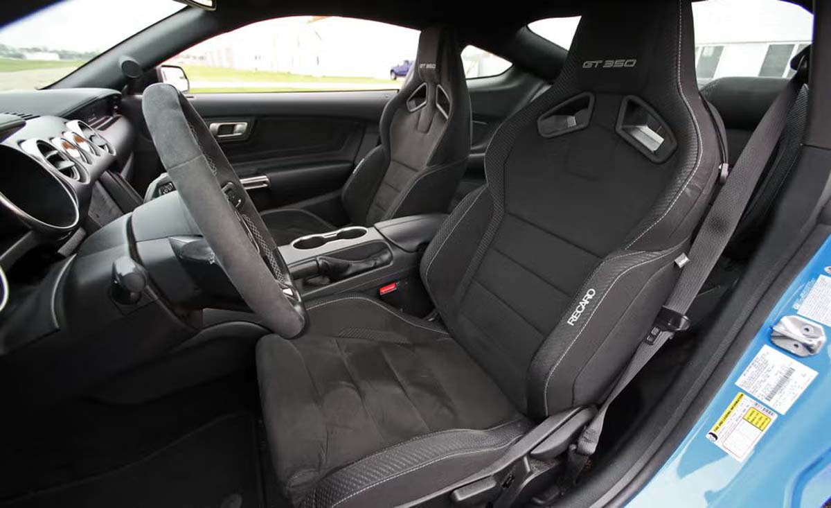 为 Porsche 和 BMW 等供货，知名赛车椅制造商 Recaro 宣布破产