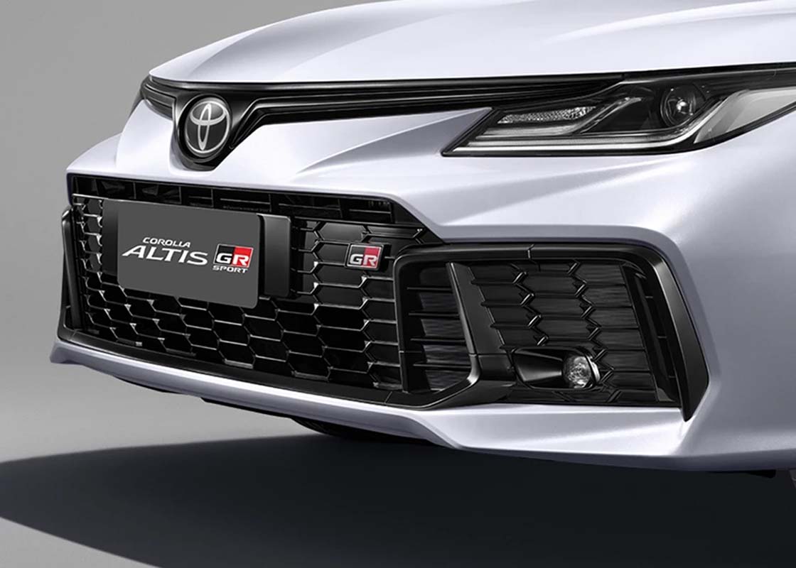 2025 Toyota Corolla Altis GR-S 泰国上市：维持原本引擎设定，售价约 RM 146,202